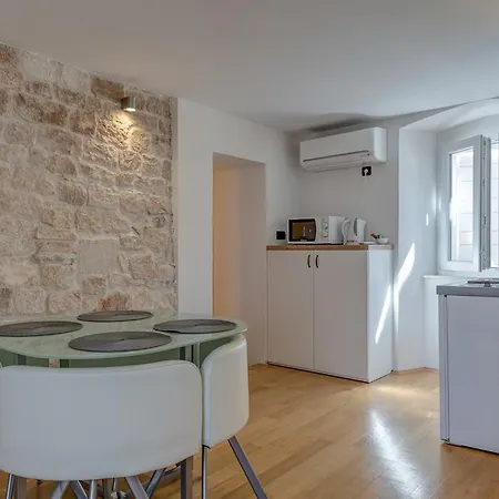 Guest house Temple Luxury & Split