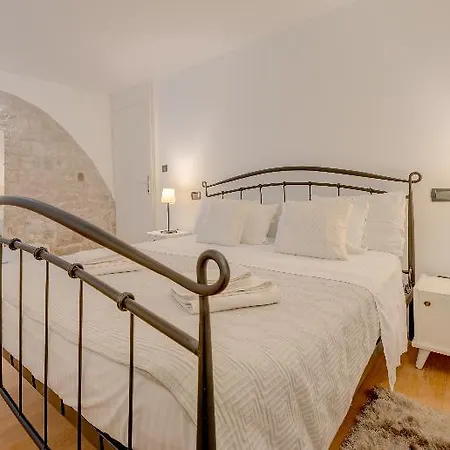 Temple Luxury & Guest house Split
