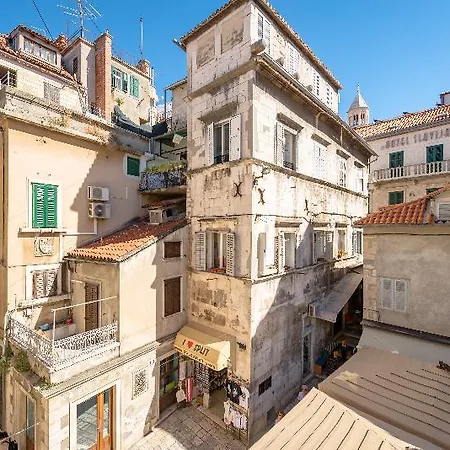 Temple Luxury & Guest house 4*